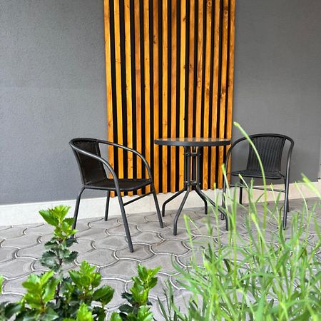 Apartments Tema Sombor Luaran gambar