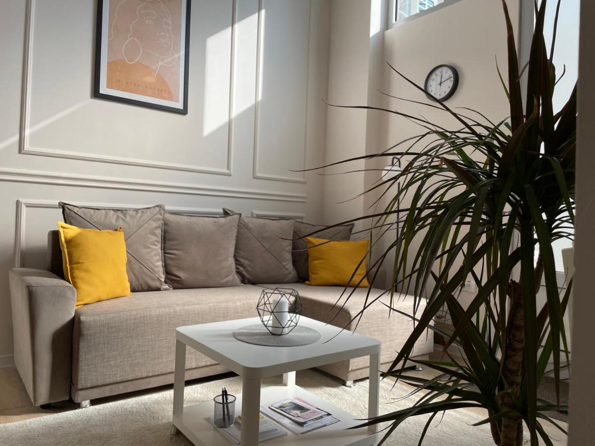 Apartments Tema Sombor Luaran gambar