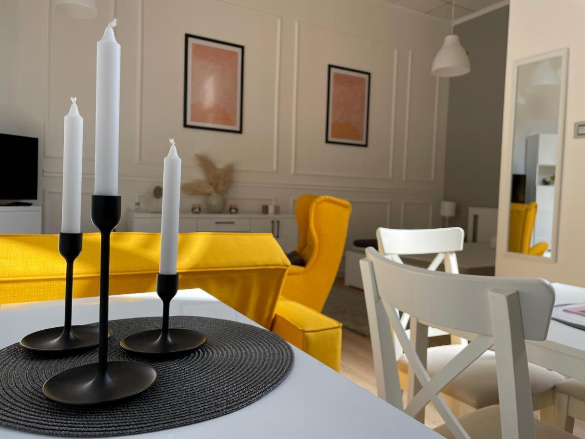 Apartments Tema Sombor Luaran gambar