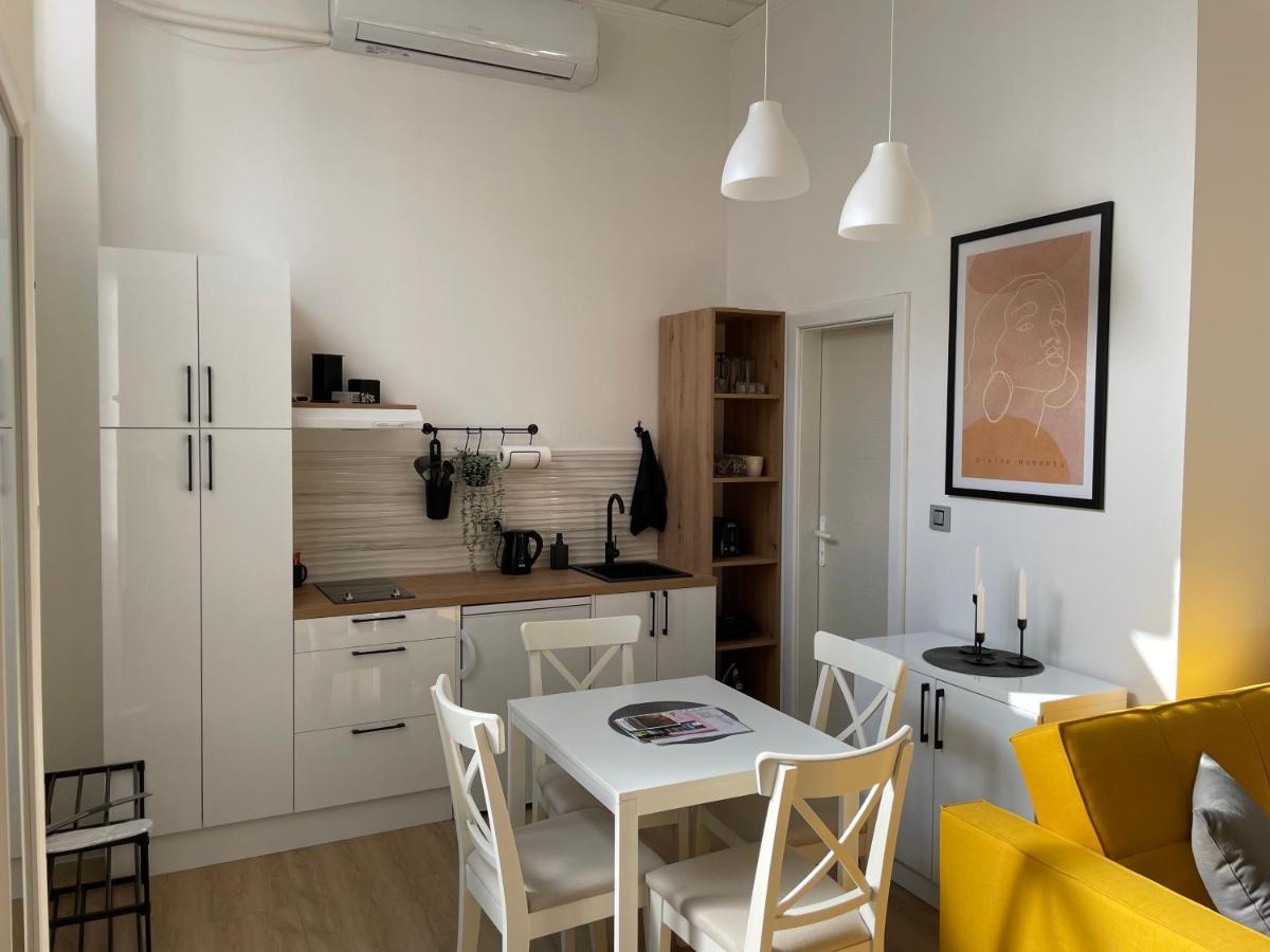 Apartments Tema Sombor Luaran gambar