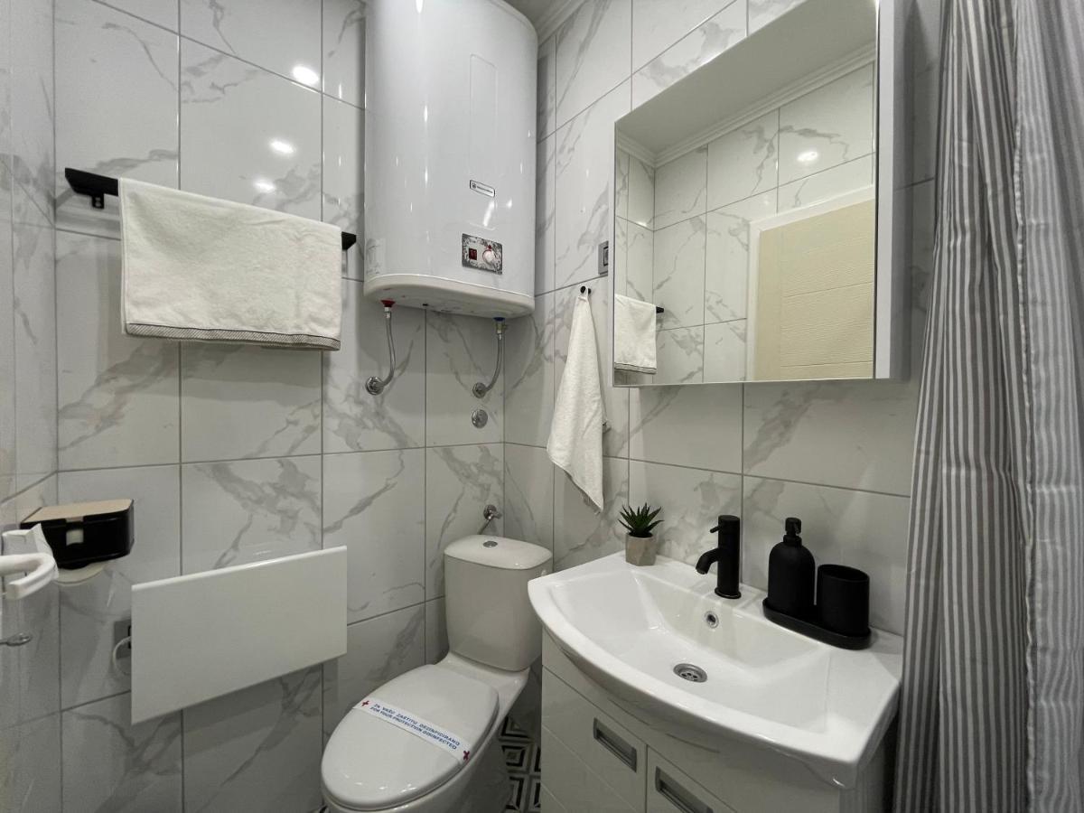 Apartments Tema Sombor Luaran gambar