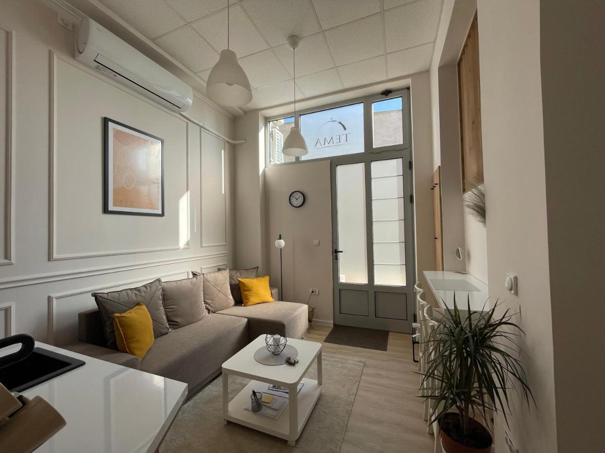 Apartments Tema Sombor Luaran gambar
