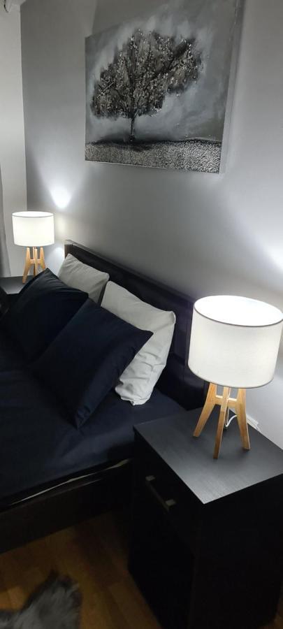 Apartments Tema Sombor Luaran gambar