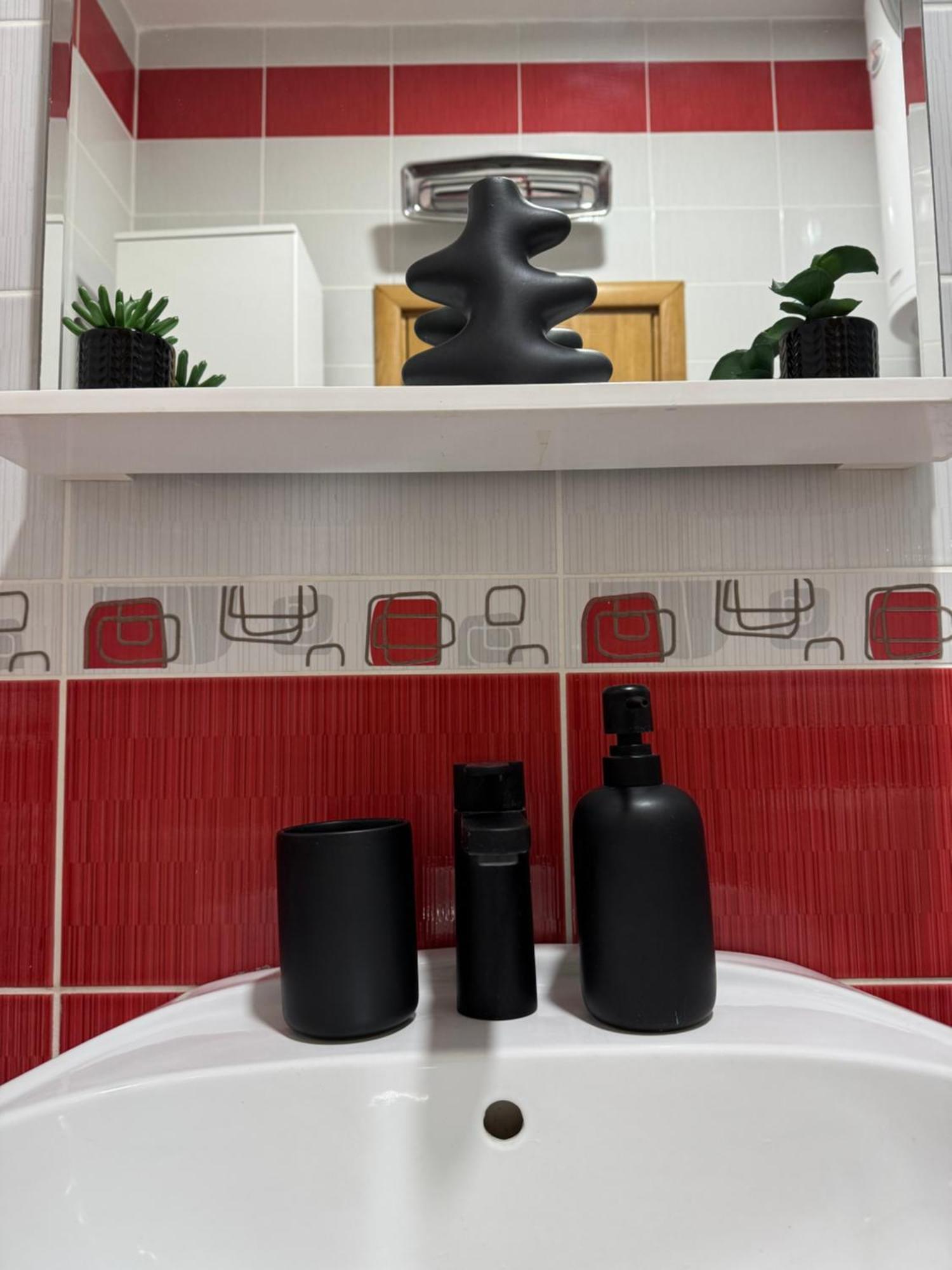 Apartments Tema Sombor Luaran gambar